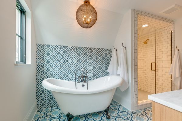 Clawfoot Tub Installation in Prospect
