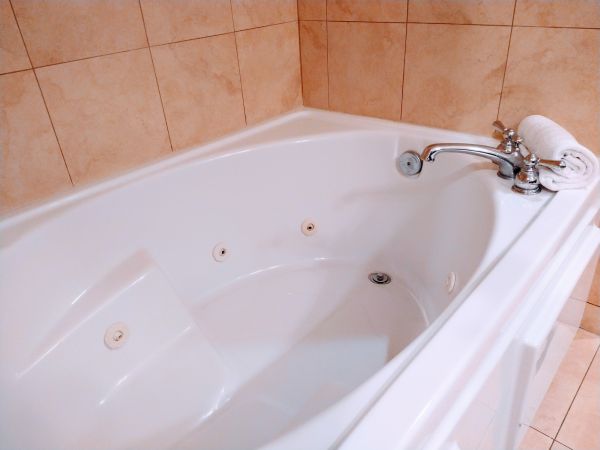 Acrylic Tub Installation in Prospect